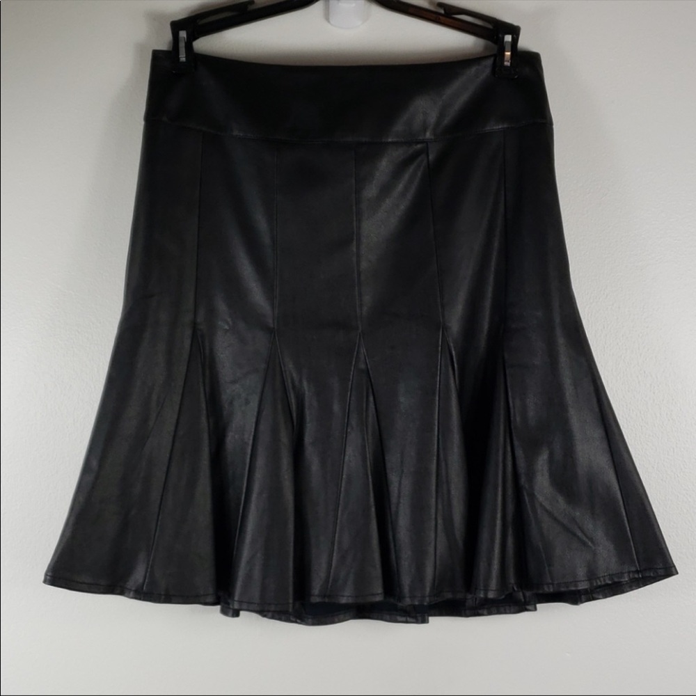Ann Taylor so leather black pleated skirt